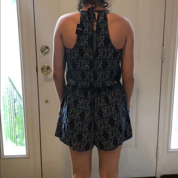 Romper - Picture 2 of 4